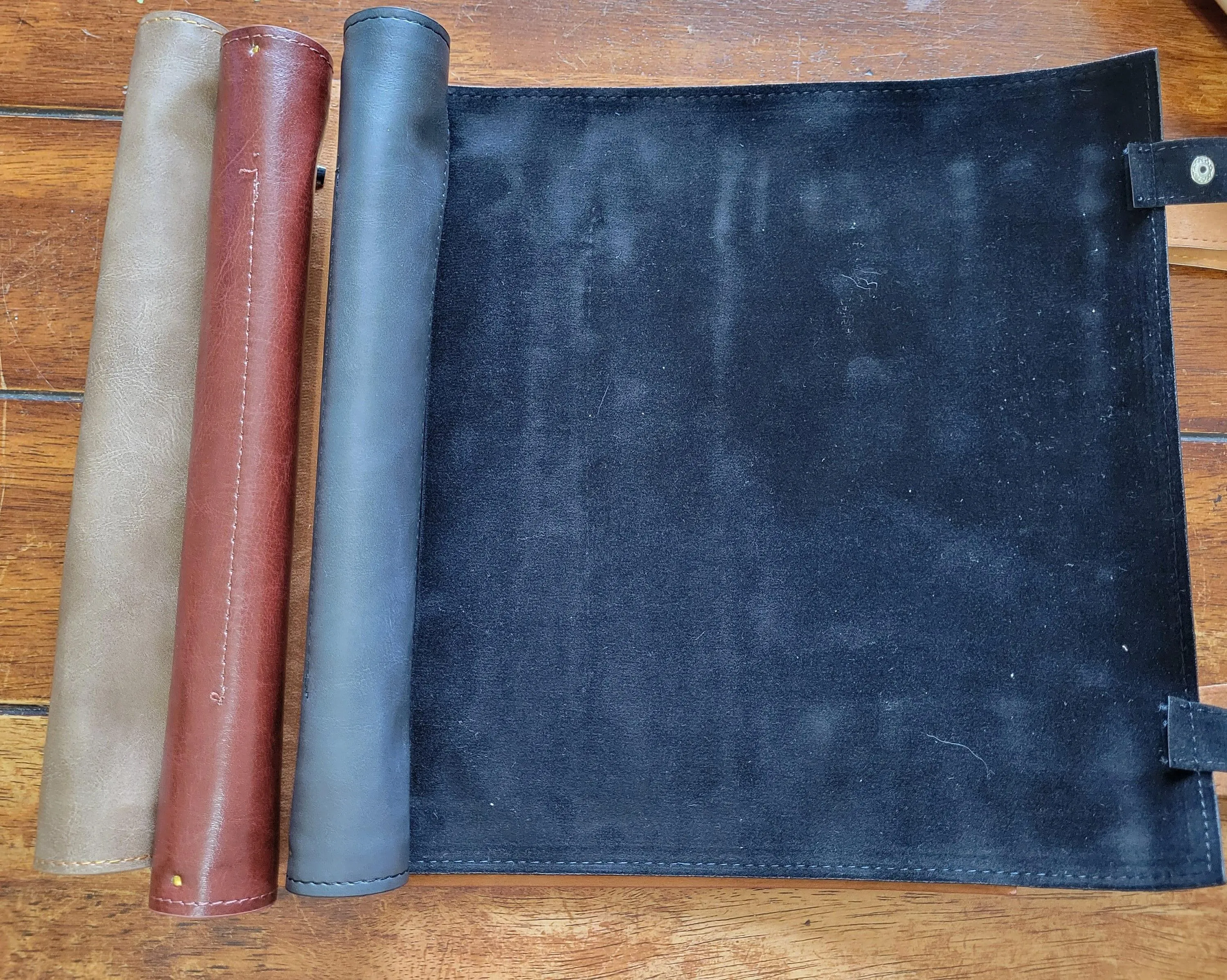 Dice Mat, dice storage and scroll of rolling mat, felt and leather dnd dice mat for RPG Tabletop gaming, custom Dice mat