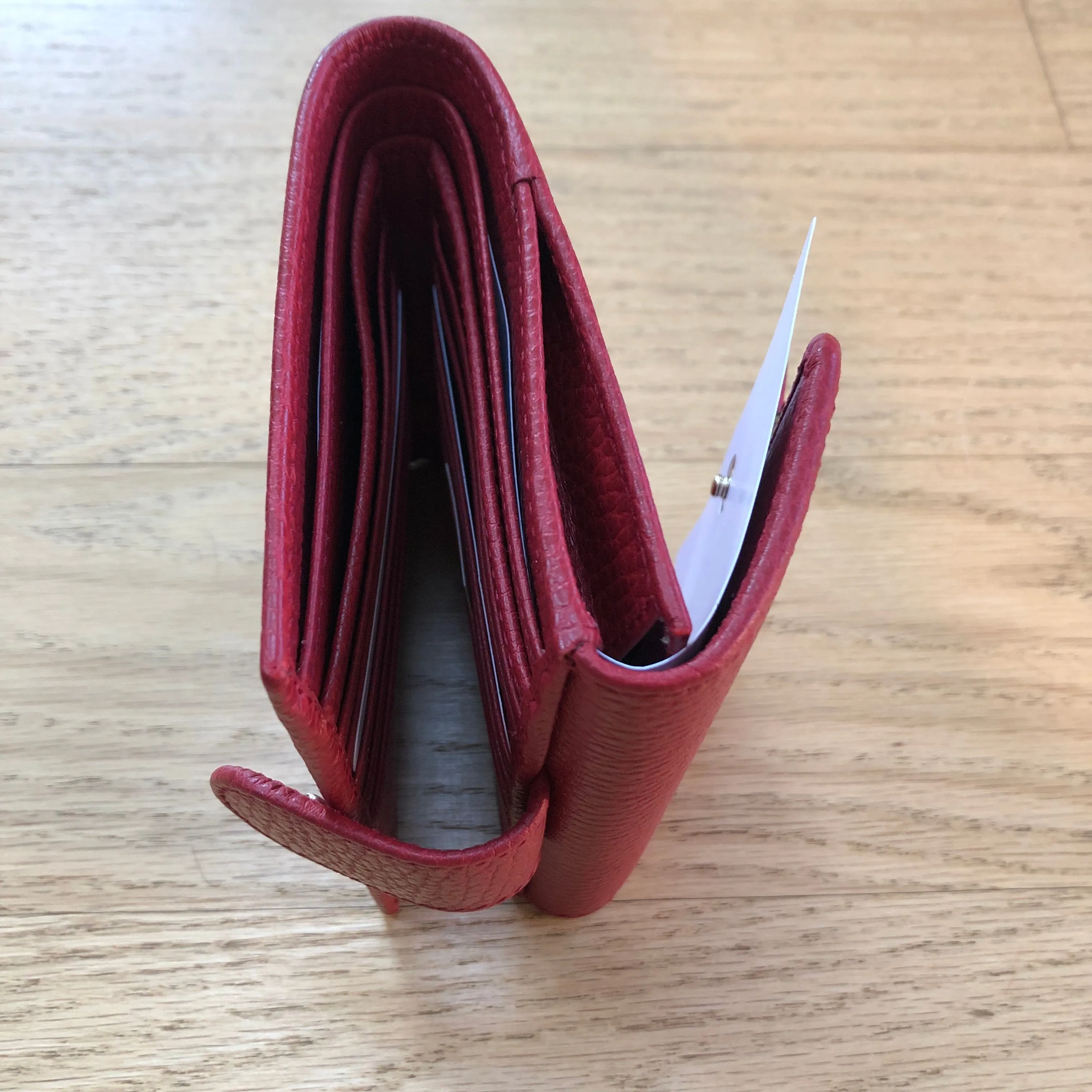 Gucci Interlocking GG French Wallet in Red