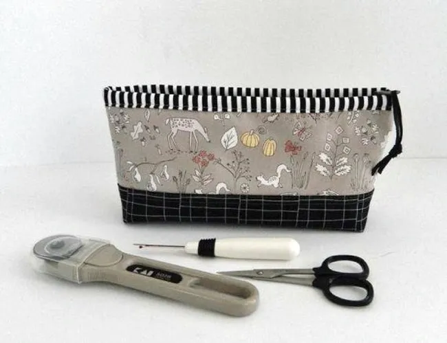 Lola Zipper Pouch (2 sizes)