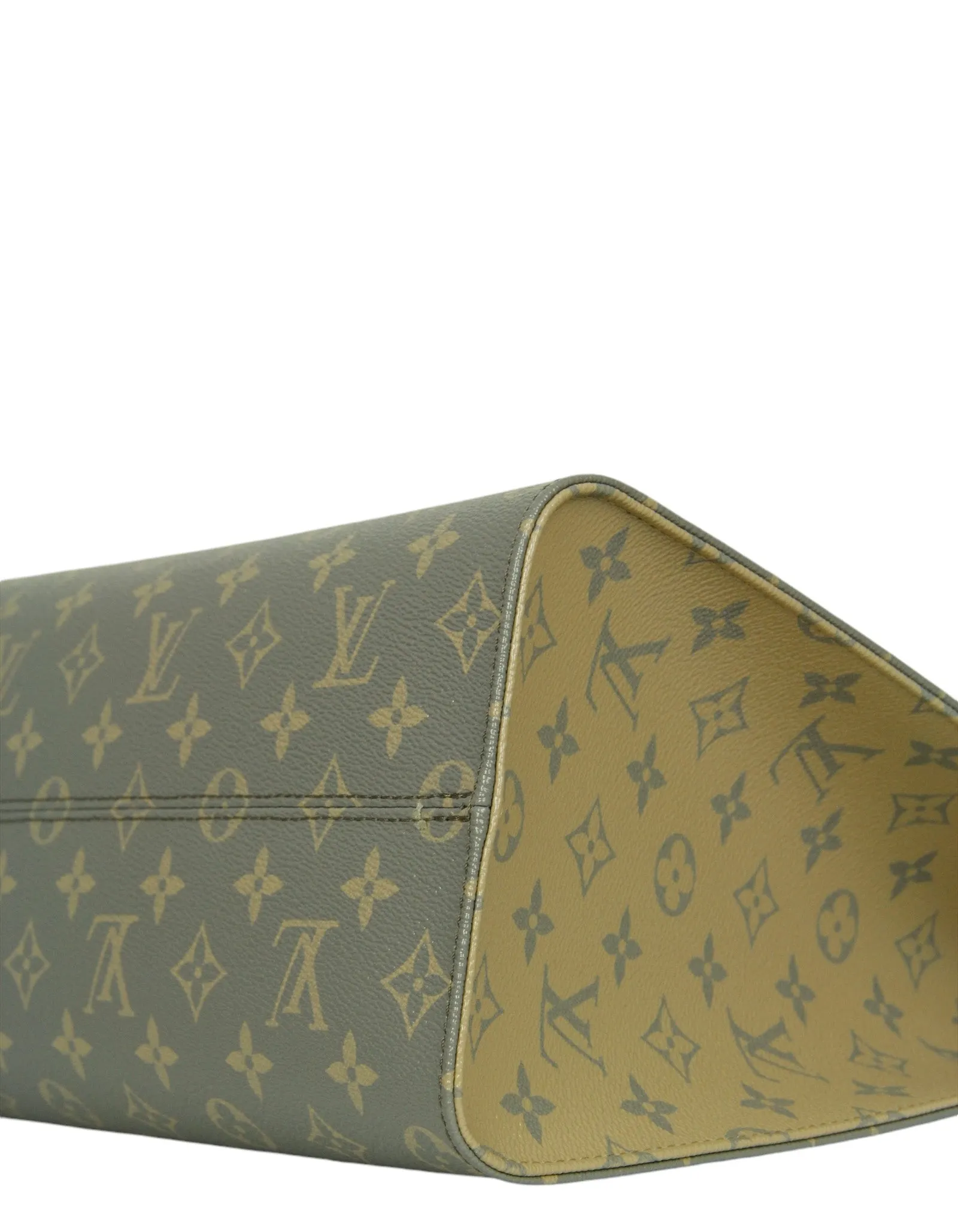 Louis Vuitton '24 Trianon Monogram OnTheGo MM Tote Bag