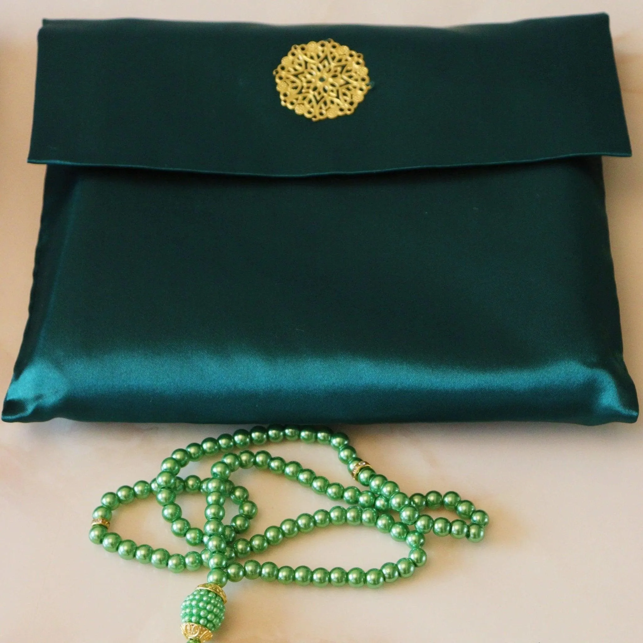 Luxury Prayer Mat and Tasbeeh Set (MR048)