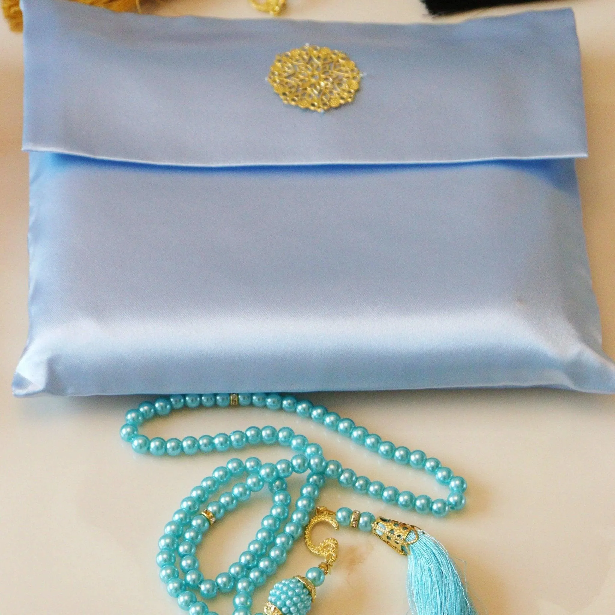Luxury Prayer Mat and Tasbeeh Set (MR048)