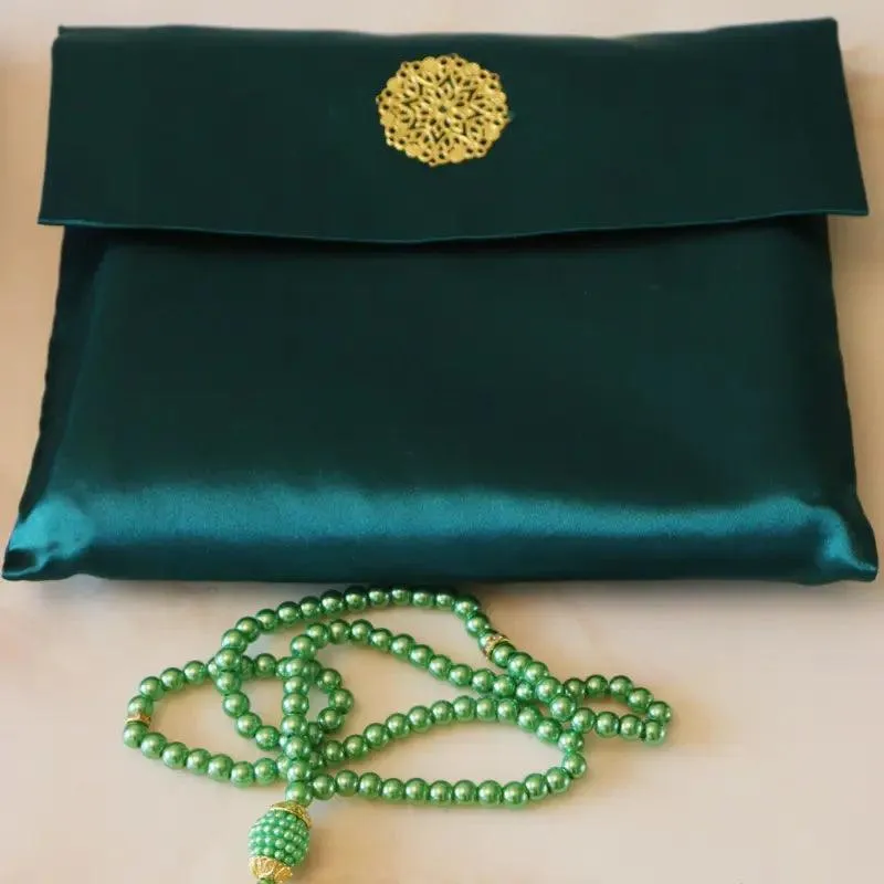 Luxury Prayer Mat and Tasbeeh Set (MR048)