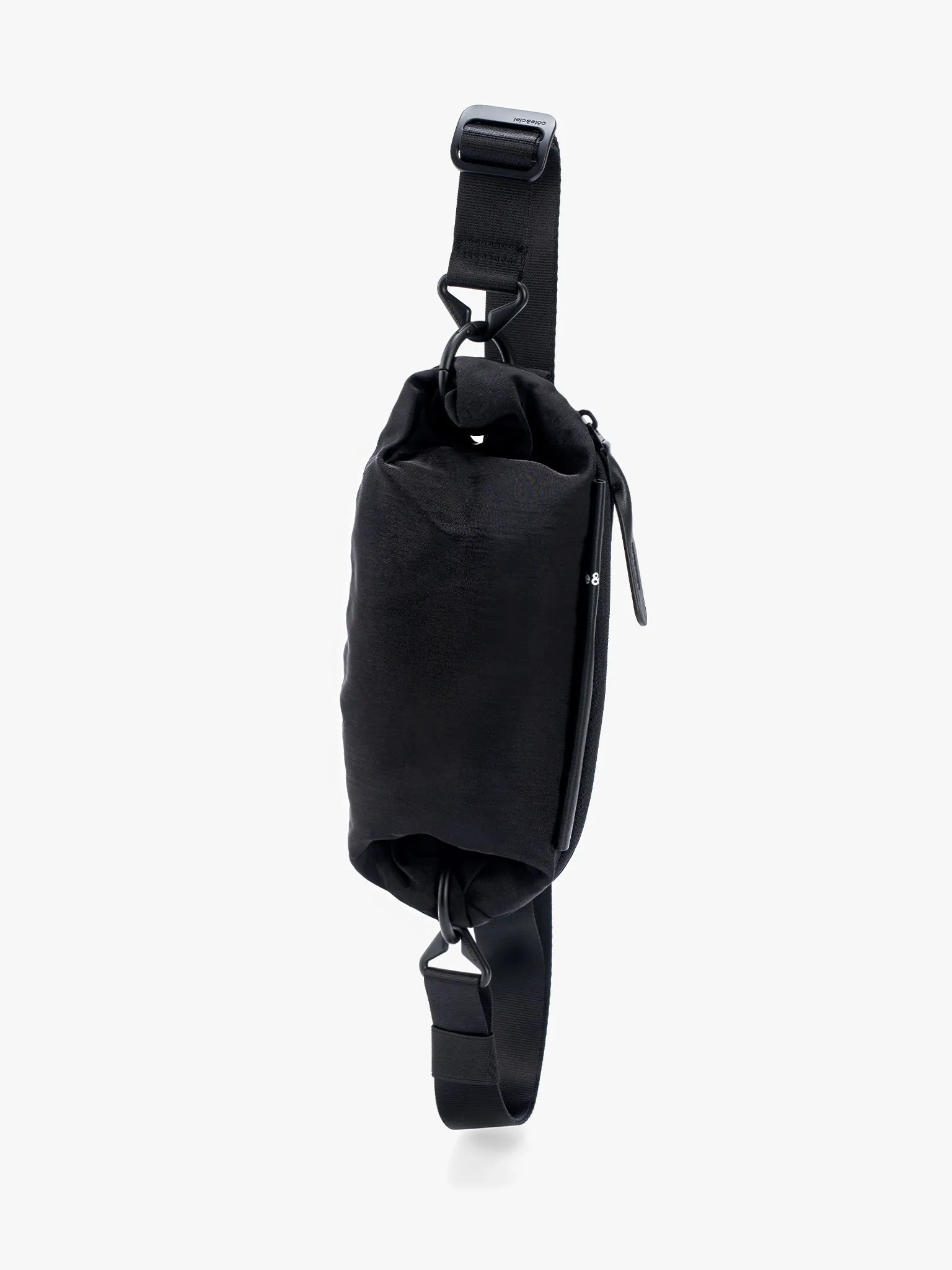 Nestos Smooth Black Pouch